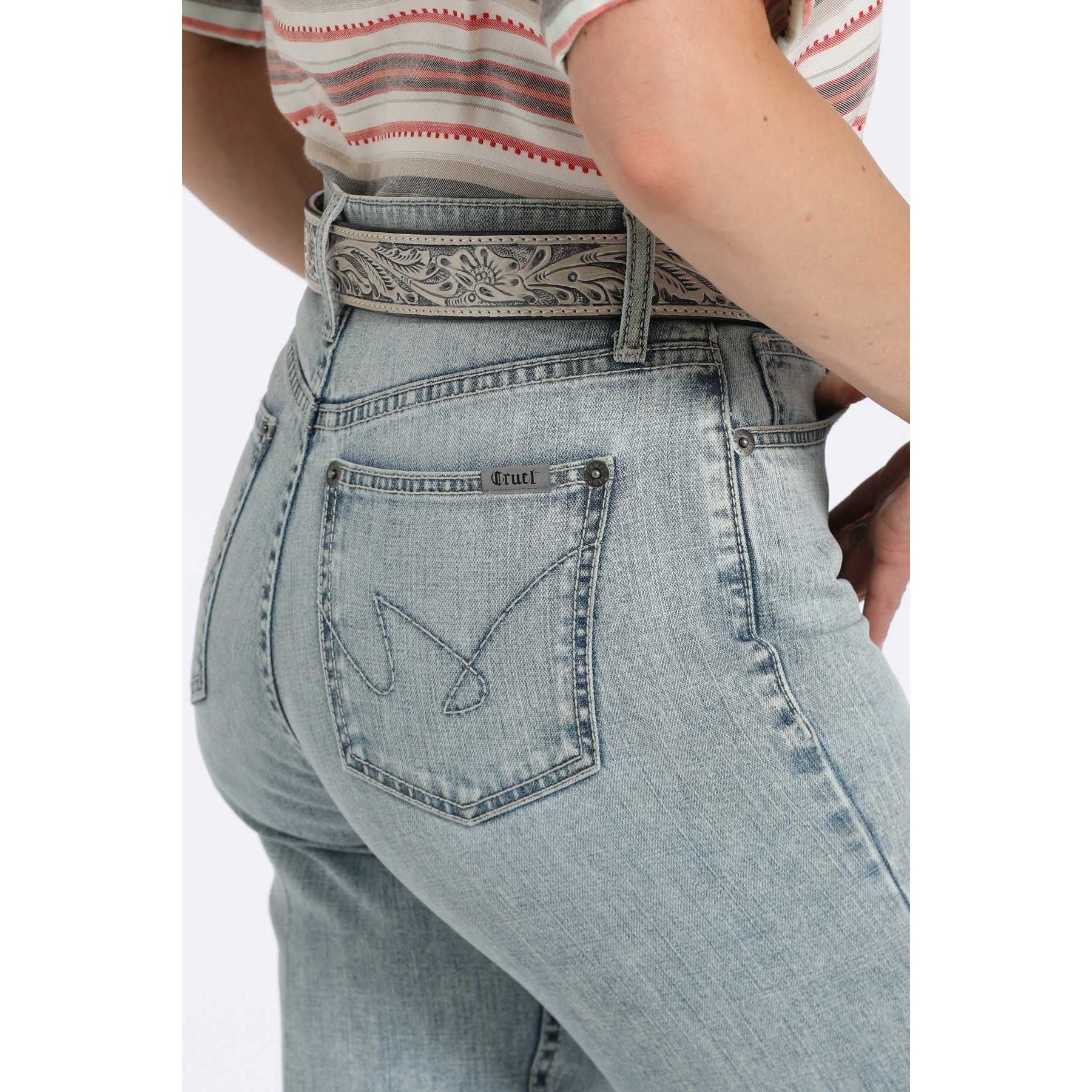 * CINCH Ladies - Quinn, High Rise, Relaxed, Straight Leg, Indigo, Light Stone CB75354001