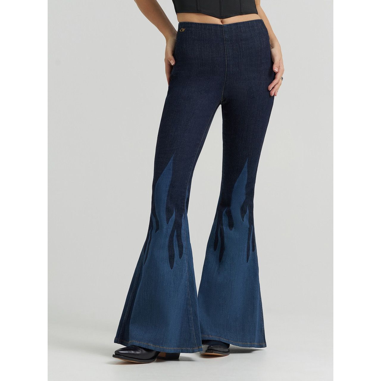 WRANGLER LAINEY WILSON PULL ON FLAME - LADIES JEANS - 112380486