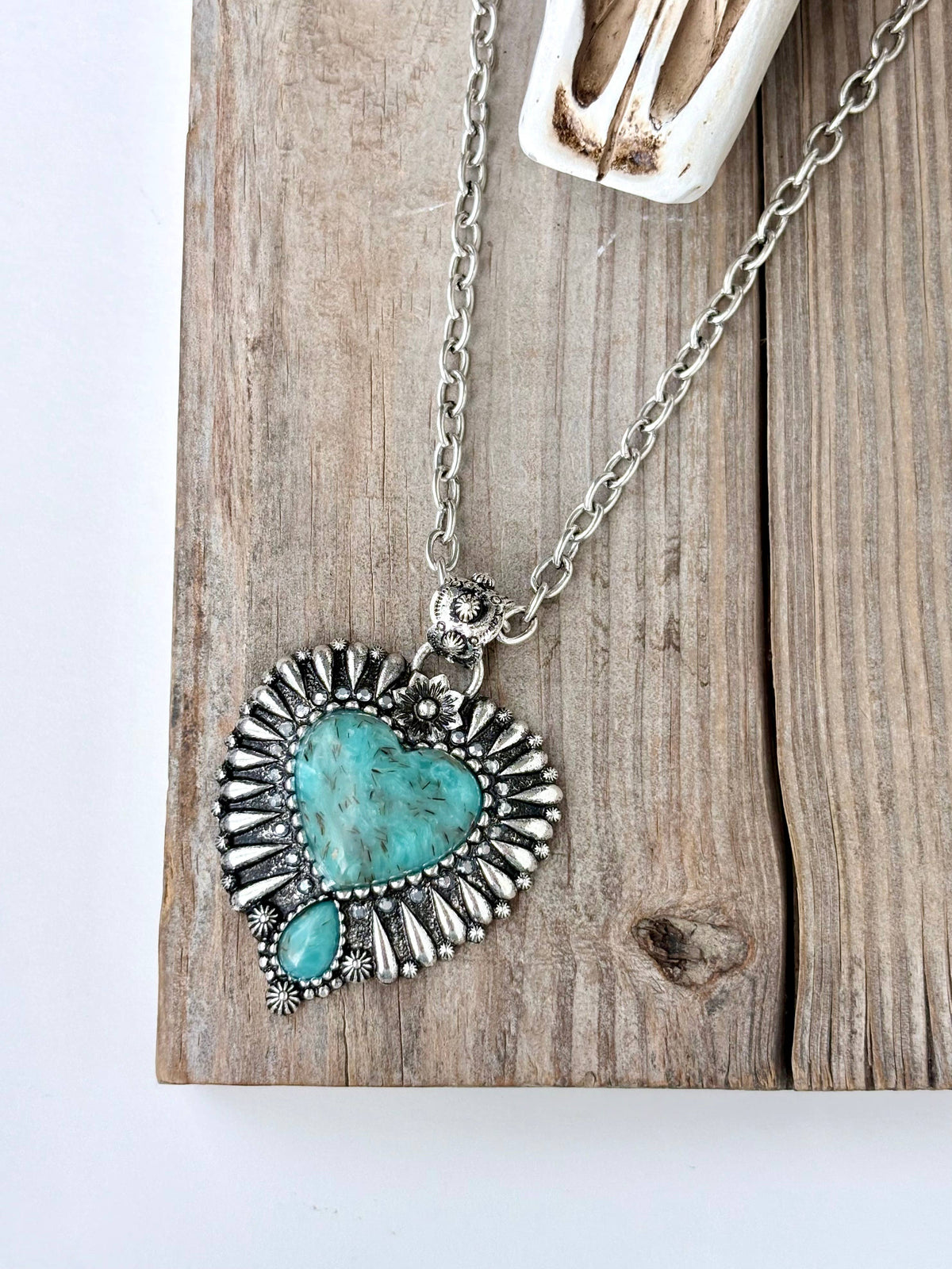 Western Style Heart Turquoise Stone Pendant Necklace