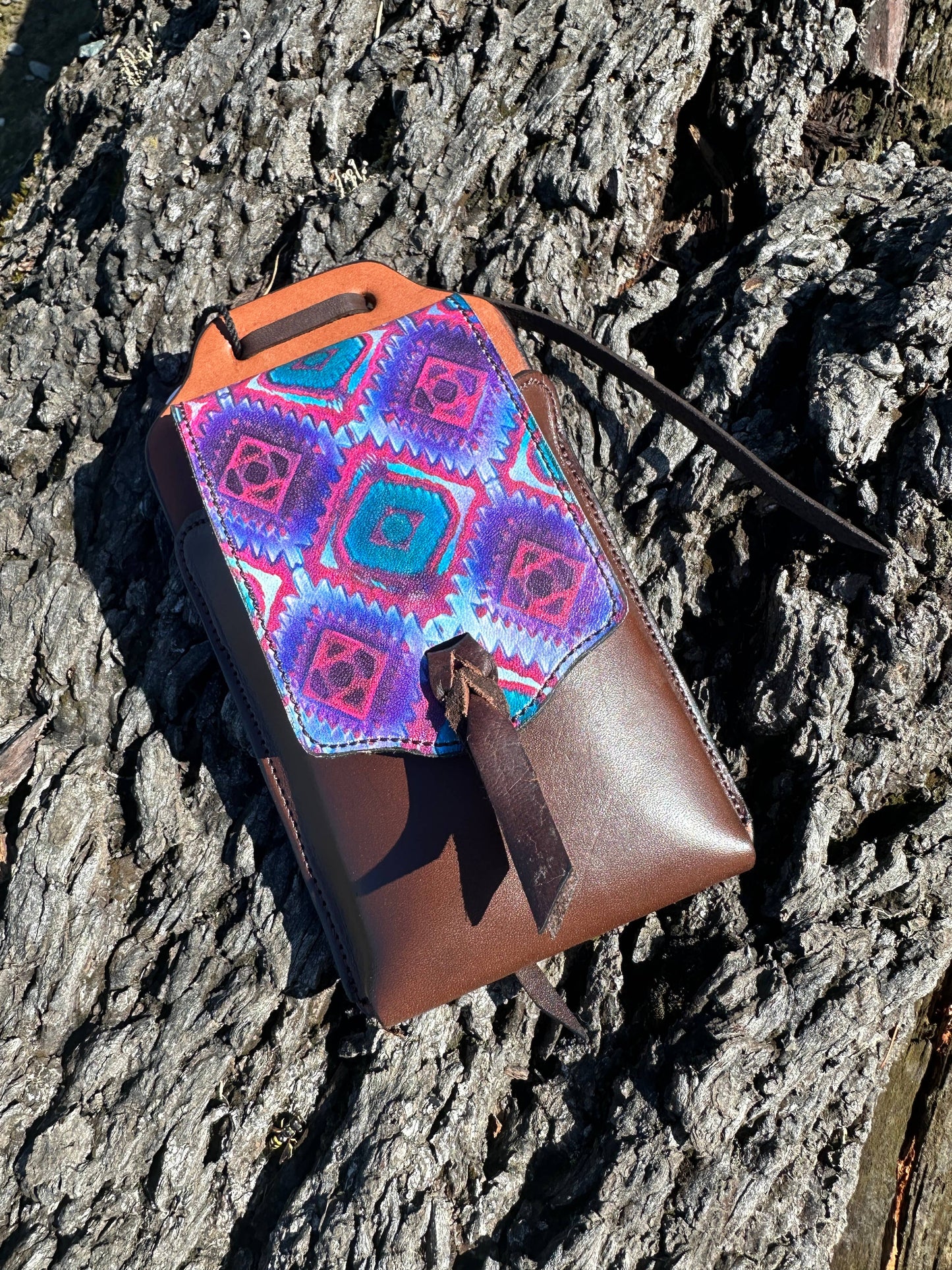 Cell Phone Back Cinch Holder