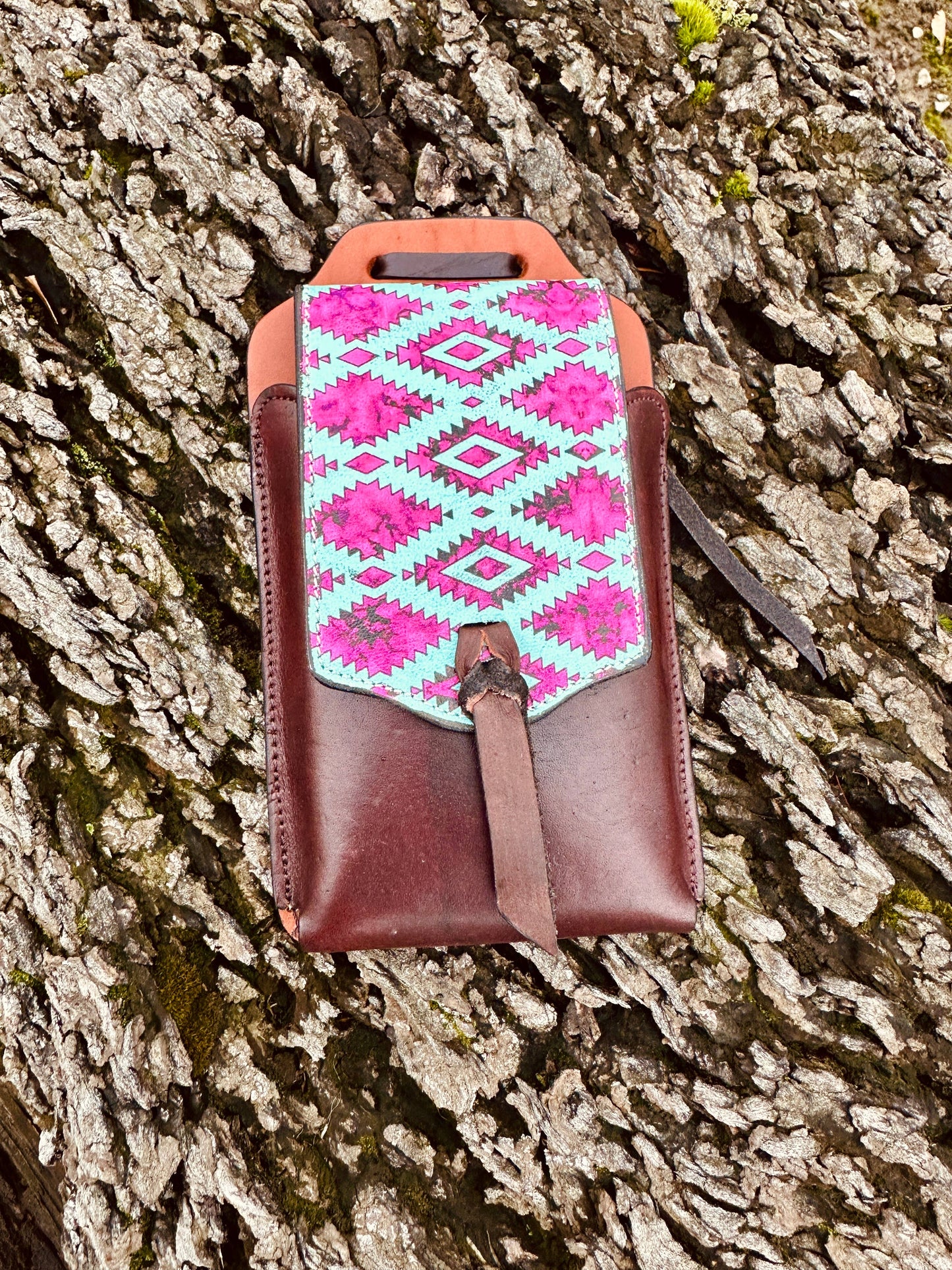 Cell Phone Back Cinch Holder