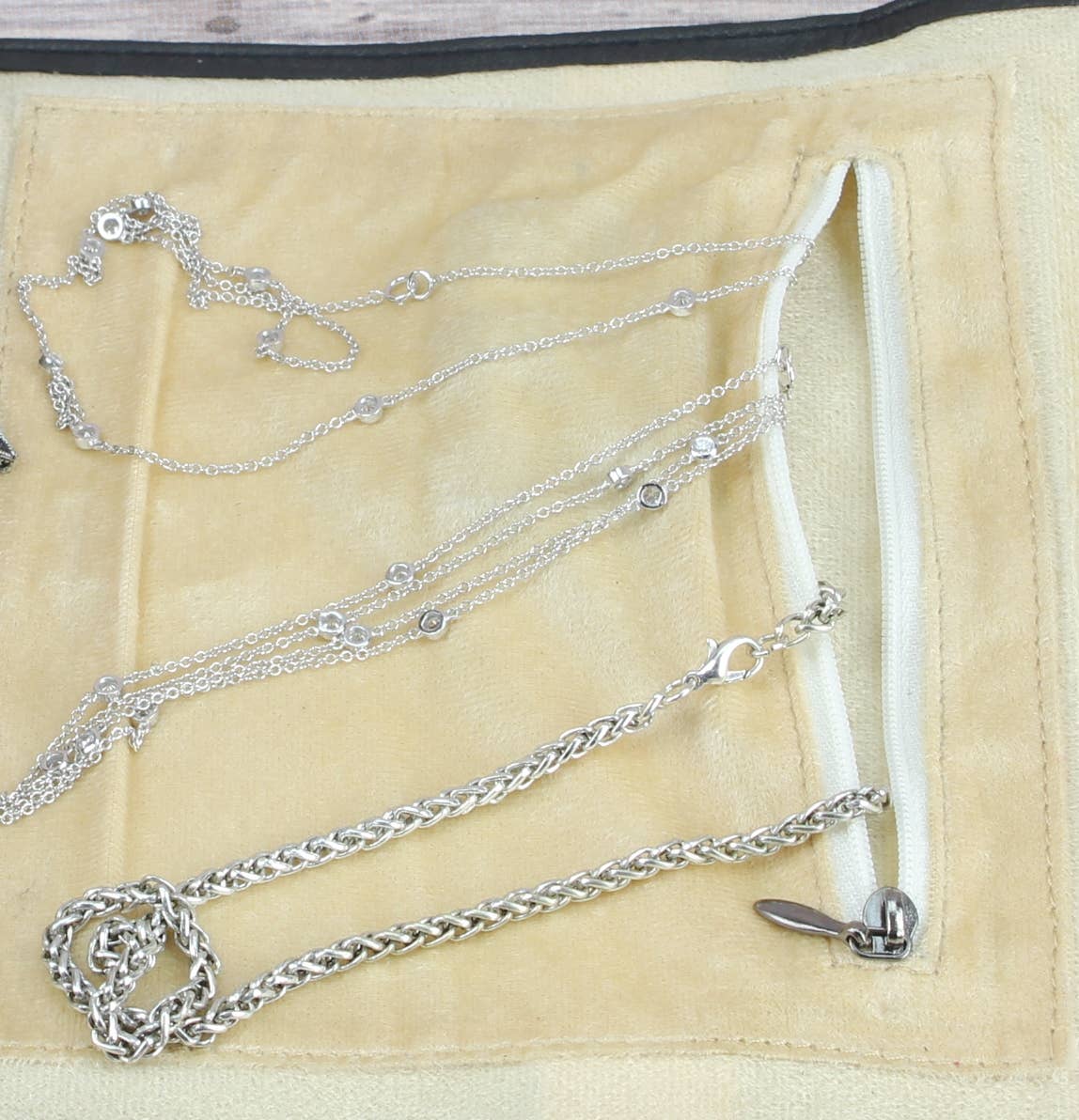 Travel Jewelry Storage Roll w/ Buckle JR 420