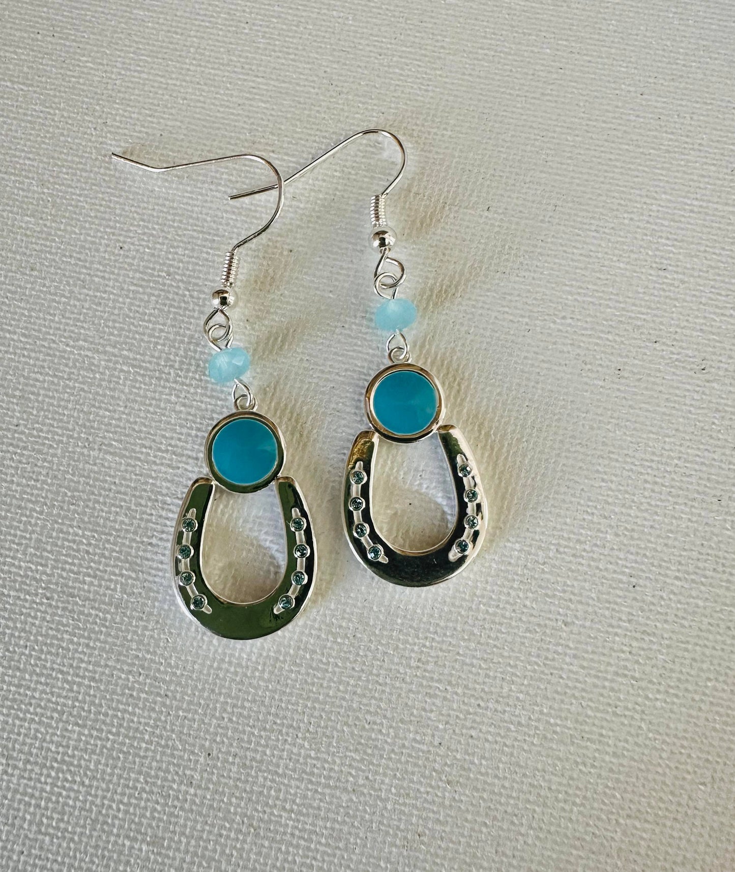 Horseshoe Aua Bead ER WIRE Jewelry