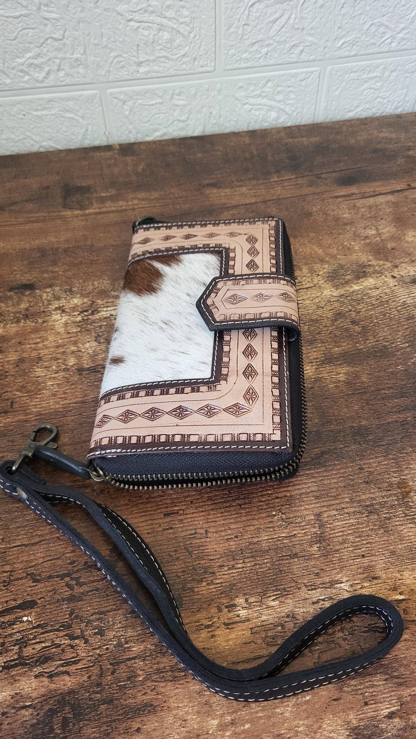 Handcrafted Cowhide Leather Women's Wallet