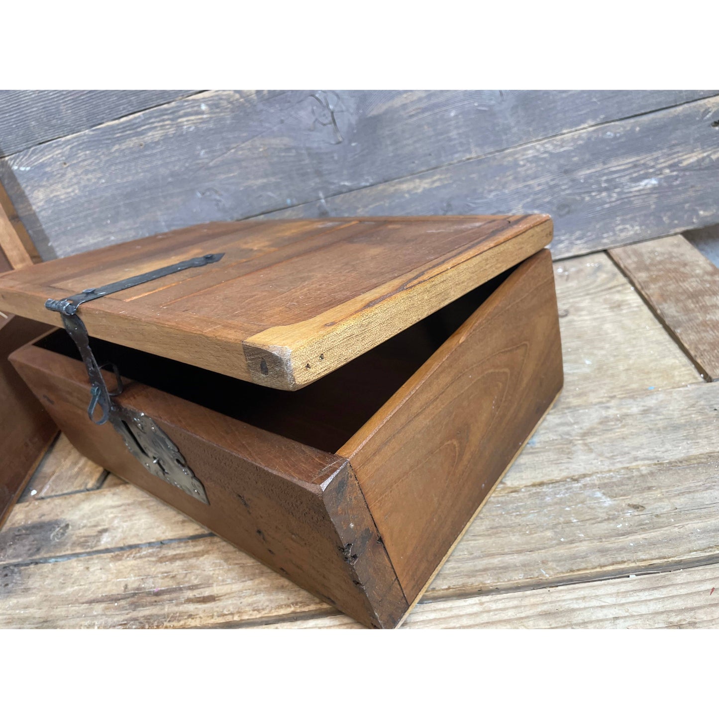 Tejas Ranch Reclaimed Old Mahogany Wood Box w/ Lock and Key 2